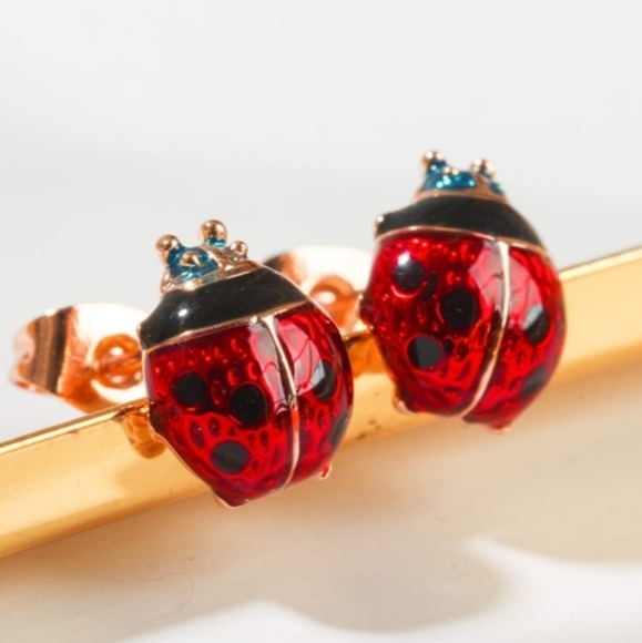Sale! New Adorable Dainty Little Lady Bug Stud Earrings - Picture 2 of 11